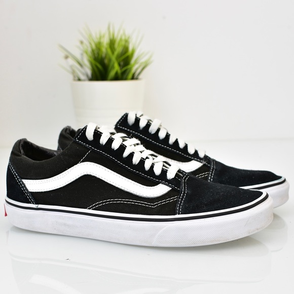 Vans Shoes - Ladies Vans Old School shoes